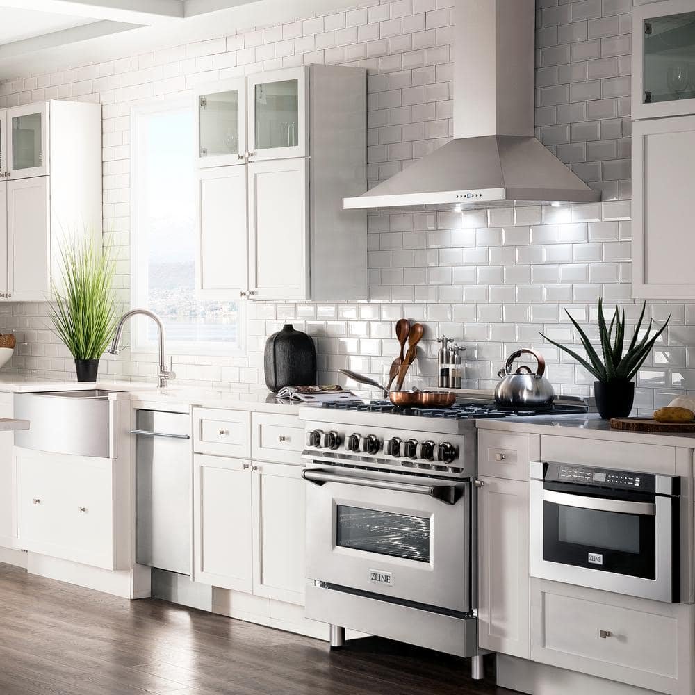 36 in. 400 CFM Convertible Vent Wall Mount Range Hood in Stainless Steel - Image 2