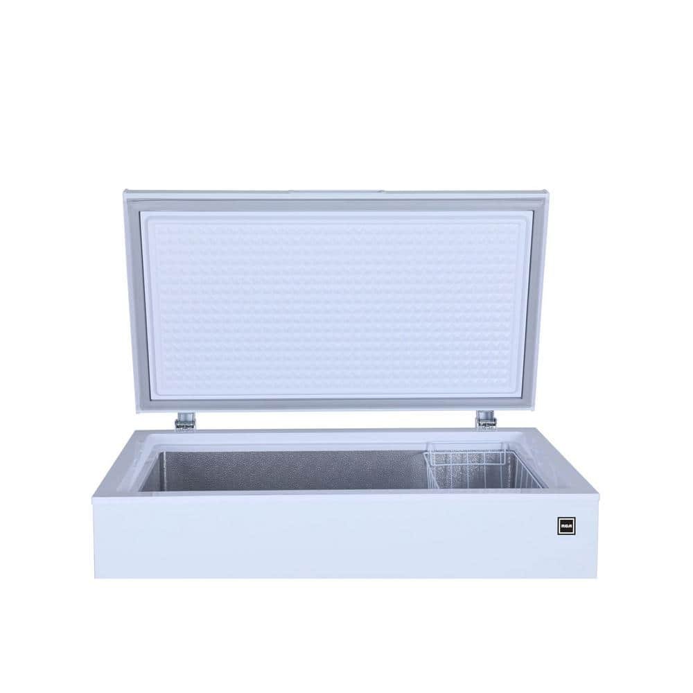 5.0 cu. ft. Chest Freezer in White - Image 3