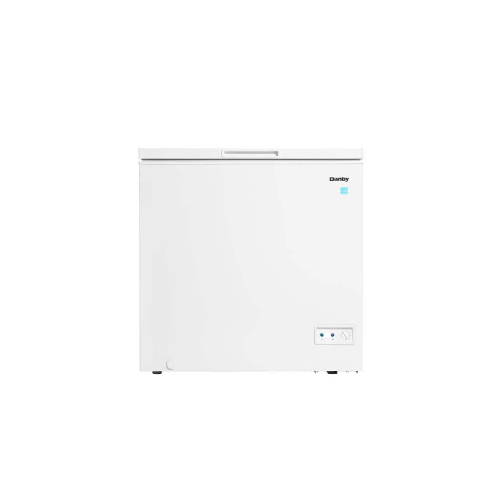 32.56 in. 7.0 cu. ft. Manual Defrost Square Model Chest Freezer with ENERGY STAR in White Garage Ready